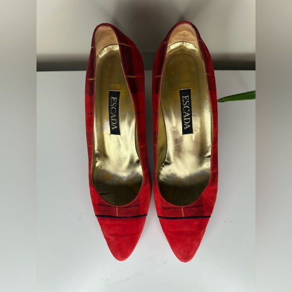 Vintage ESCADA Red Plaid Suede Kitten Heels Pumps 8 B Made in Italy Leather Sole - Picture 8 of 13